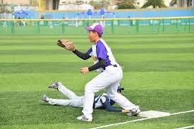 幸无大碍！杨瀚森后脑被撞后经短暂检查重返球场继续比赛